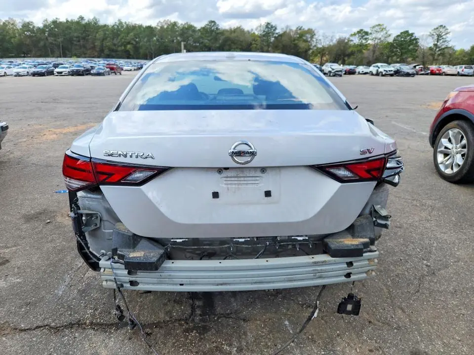 2022 NISSAN SENTRA SV  