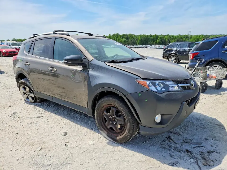 2015 TOYOTA RAV4 XLE  