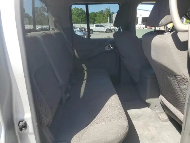 2016 NISSAN FRONTIER S