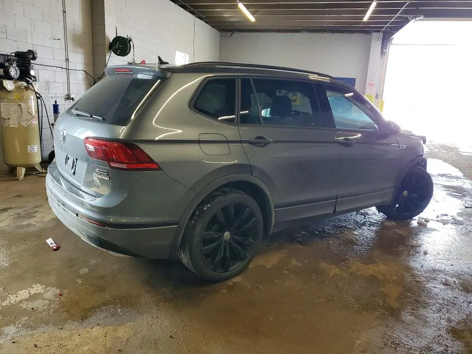 2021 VOLKSWAGEN TIGUAN SE  