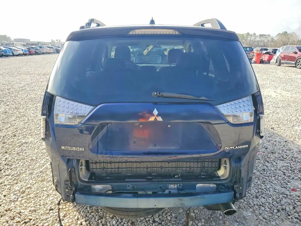 2010 MITSUBISHI OUTLANDER SE  