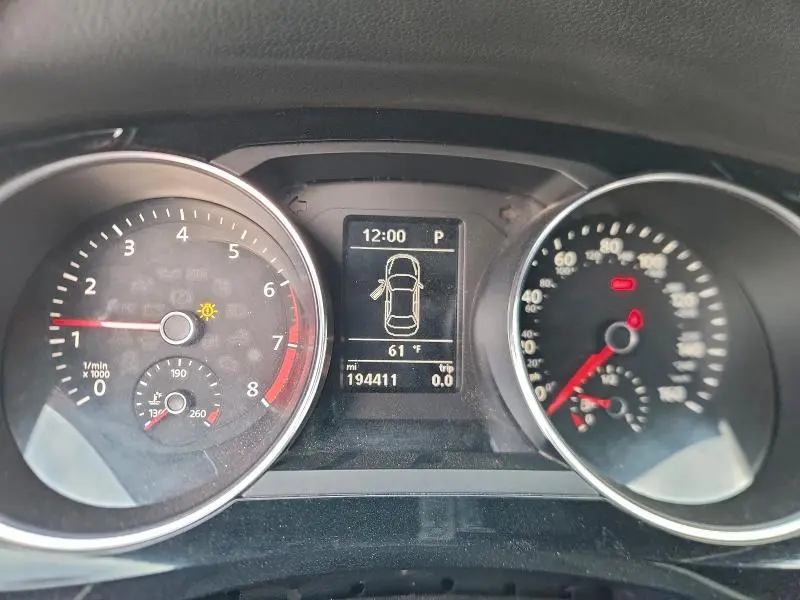 2016 VOLKSWAGEN JETTA SPORT  