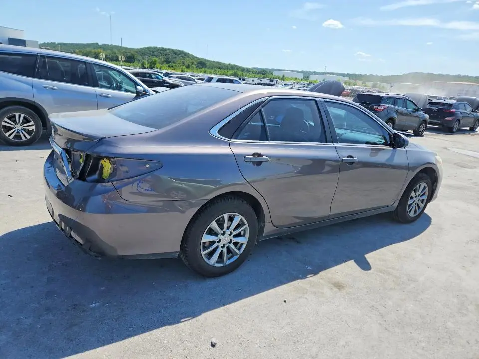 2015 TOYOTA CAMRY LE  