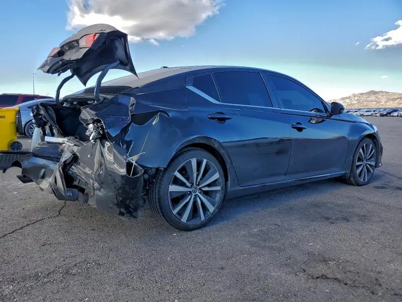 2022 NISSAN ALTIMA SR  