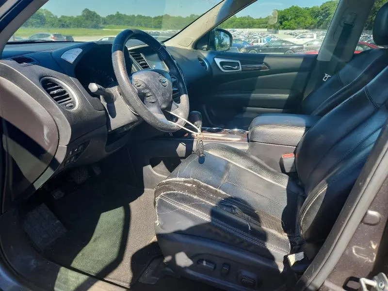 2016 NISSAN PATHFINDER SL  