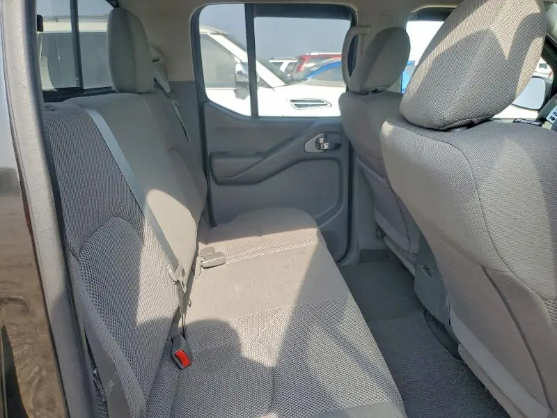 2021 NISSAN FRONTIER S  