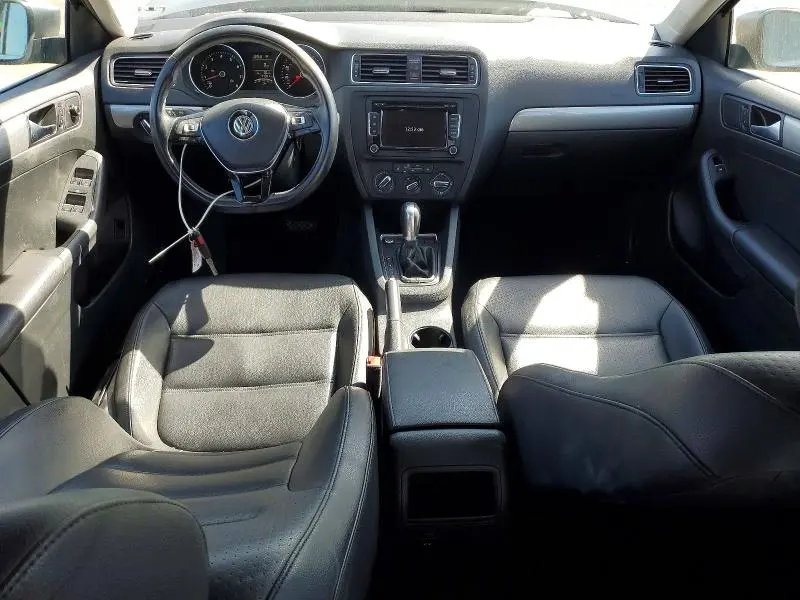 2015 VOLKSWAGEN JETTA SE  