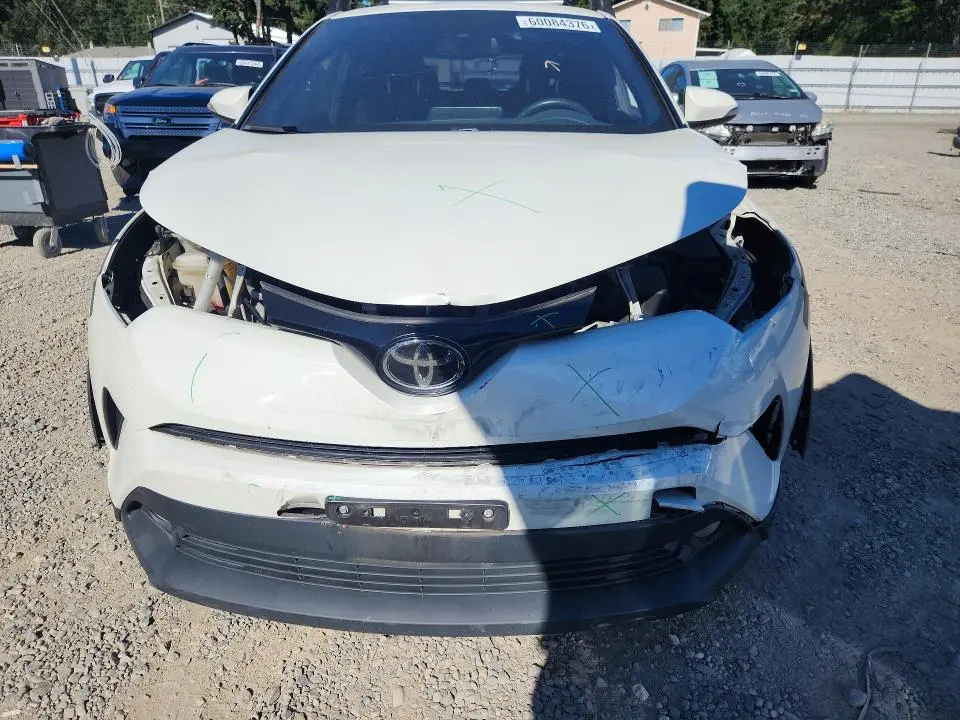 2018 TOYOTA C-HR XLE PREMIUM  