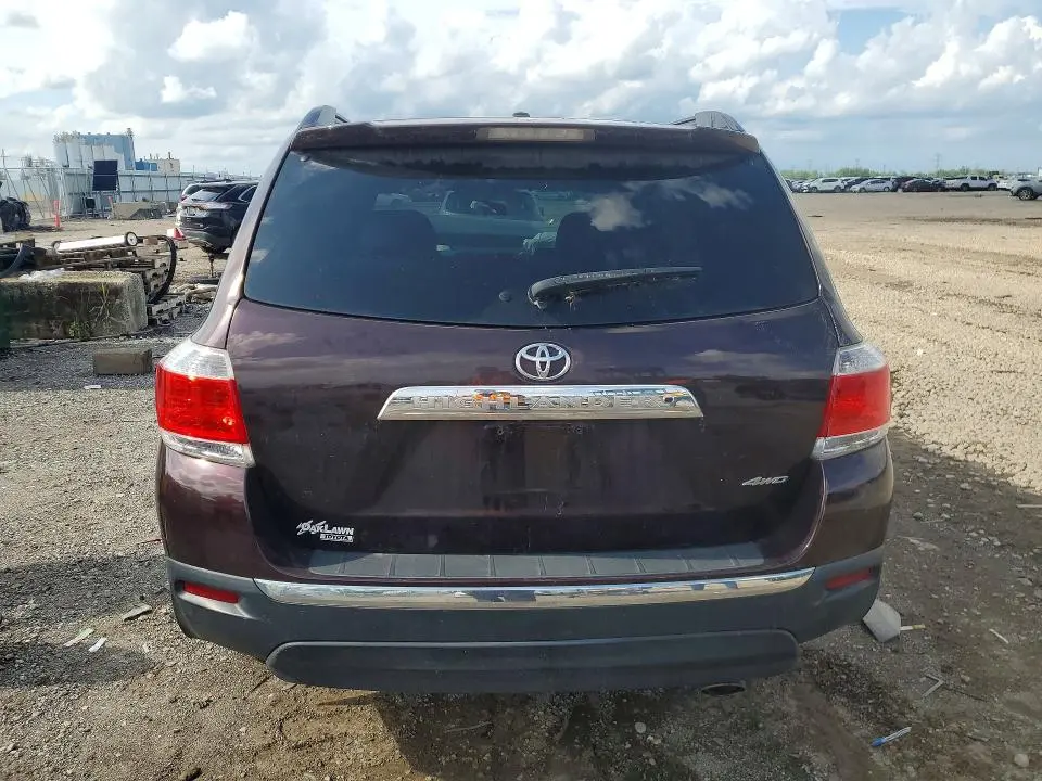 2011 TOYOTA HIGHLANDER BASE  