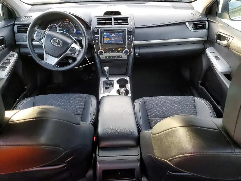 2013 TOYOTA CAMRY SE  