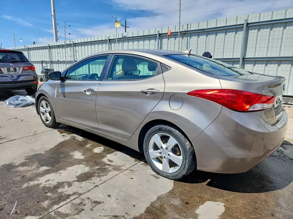 2013 HYUNDAI ELANTRA GLS  
