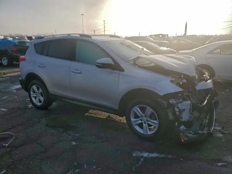 2014 TOYOTA RAV4 XLE  