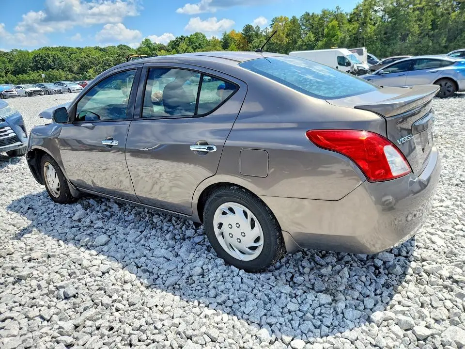 2014 NISSAN VERSA 1.6 SV  