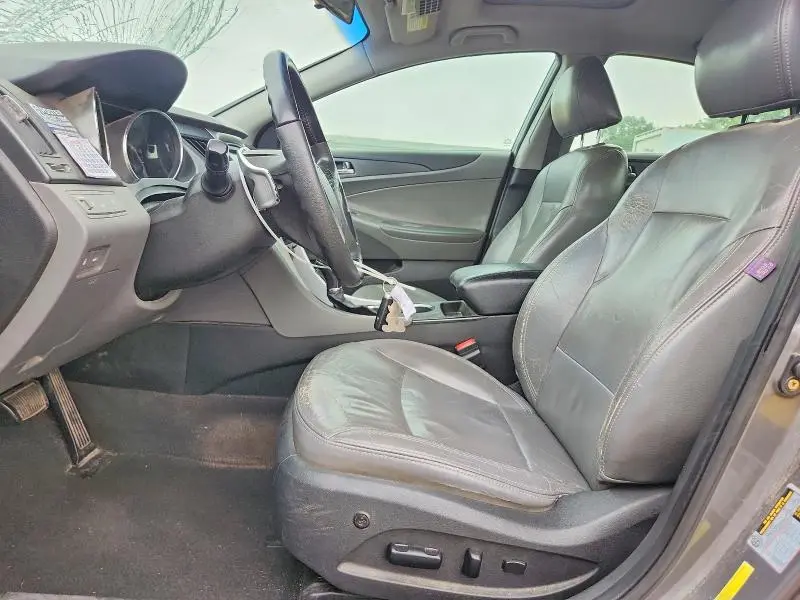 2011 HYUNDAI SONATA SE  