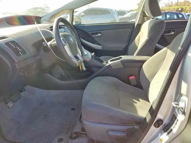 2013 TOYOTA PRIUS TWO  