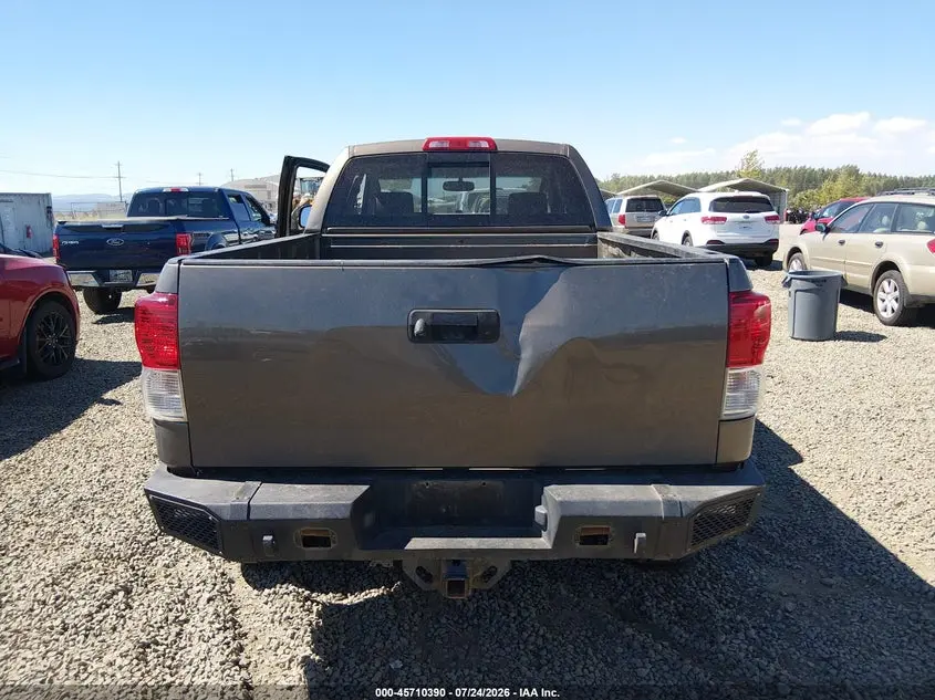 2011 TOYOTA TUNDRA GRADE 5.7L V8