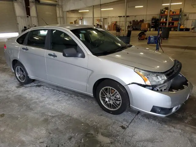 2010 FORD FOCUS SE  