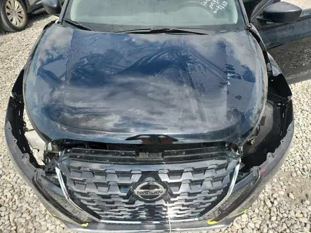 2024 NISSAN KICKS S  