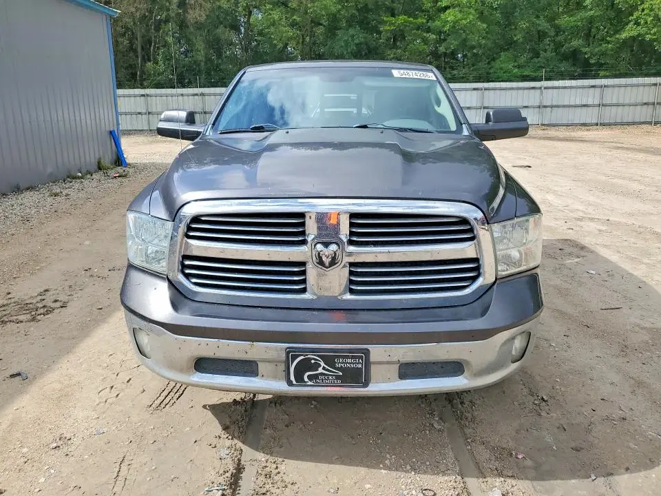 2015 RAM 1500 SLT  