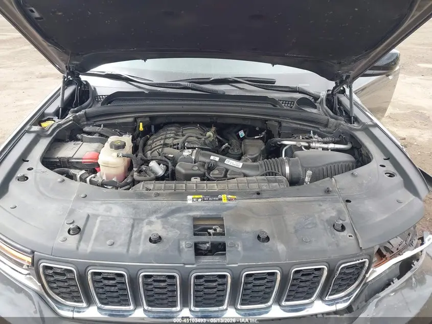 2024 JEEP GRAND CHEROKEE LAREDO X 4X4