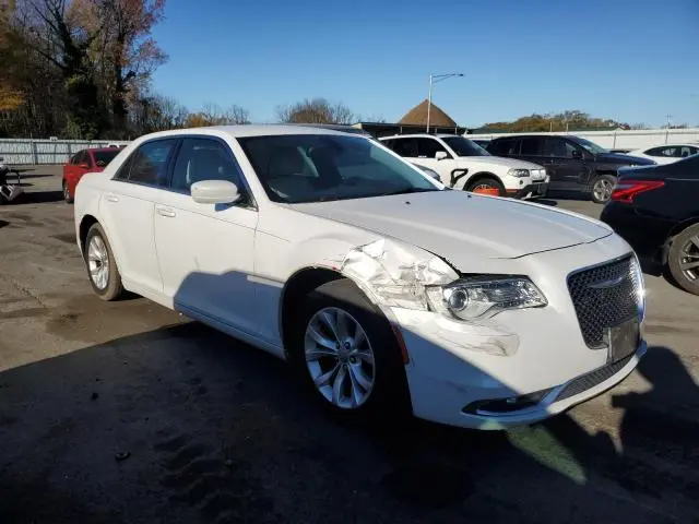 2015 CHRYSLER 300 LIMITED  