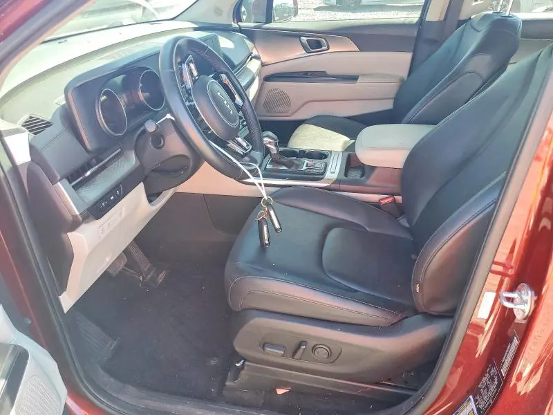 2023 KIA CARNIVAL LX  