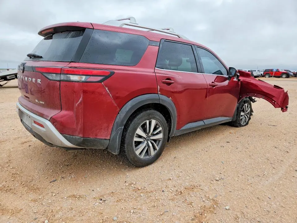 2025 NISSAN PATHFINDER SL  