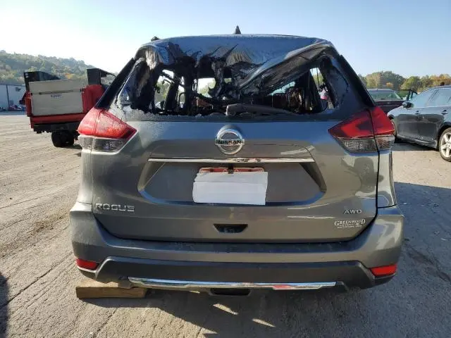 2017 NISSAN ROGUE SV