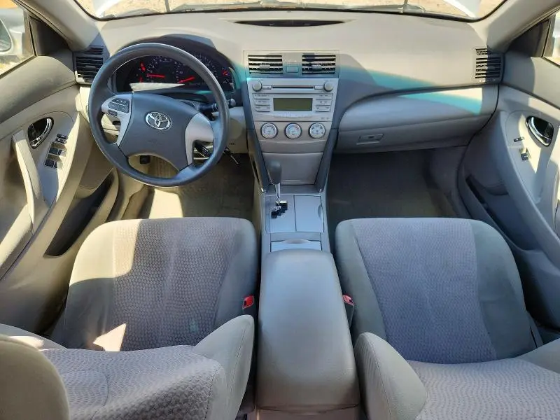 2010 TOYOTA CAMRY LE  