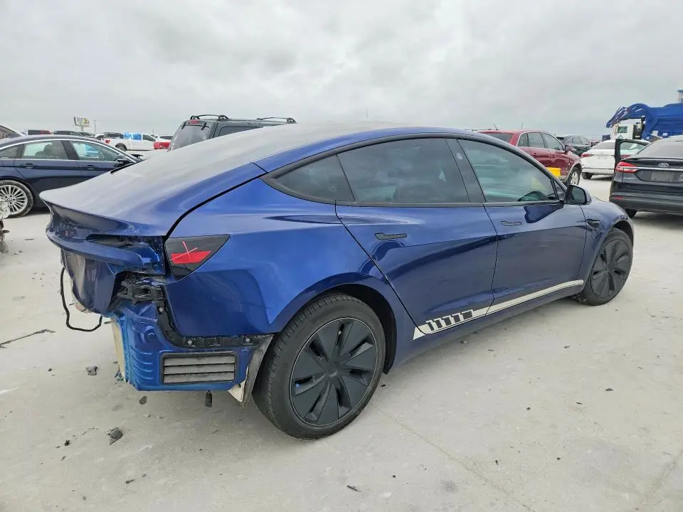 2024 TESLA MODEL 3   
