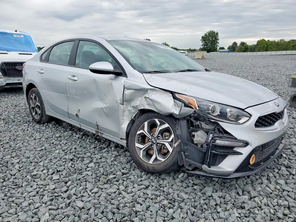 2021 KIA FORTE LXS  