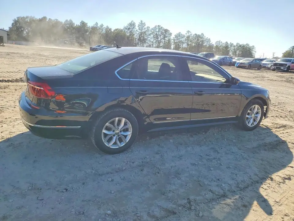 2017 VOLKSWAGEN PASSAT S  