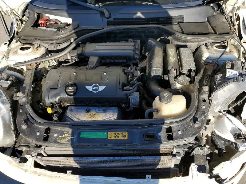 2010 MINI COOPER   