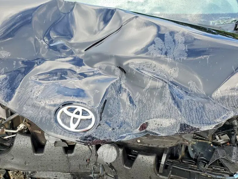 2015 TOYOTA SIENNA XLE 8-PASSENGER  