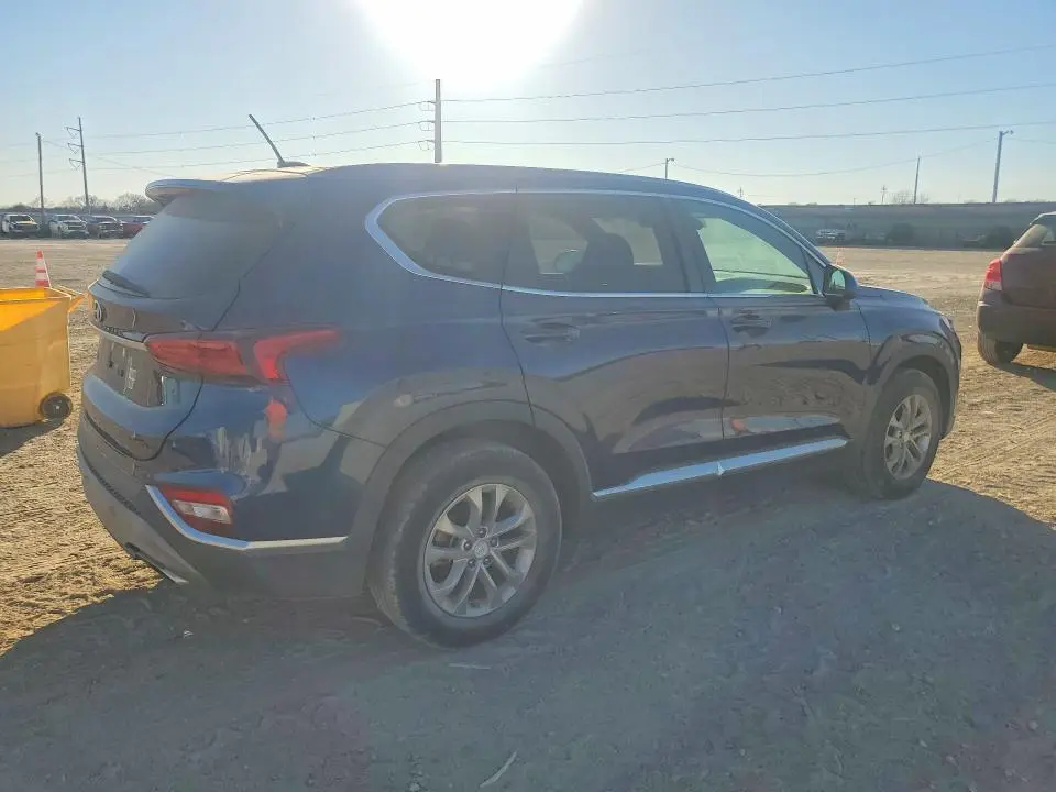 2020 HYUNDAI SANTA FE SE  