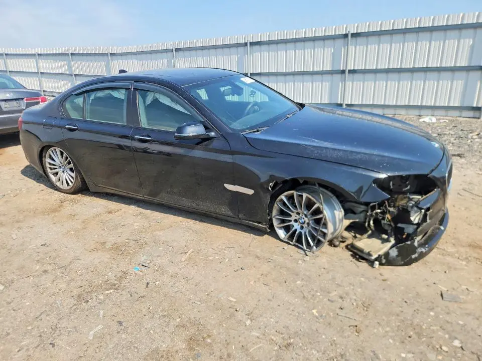 2014 BMW 750 XI  