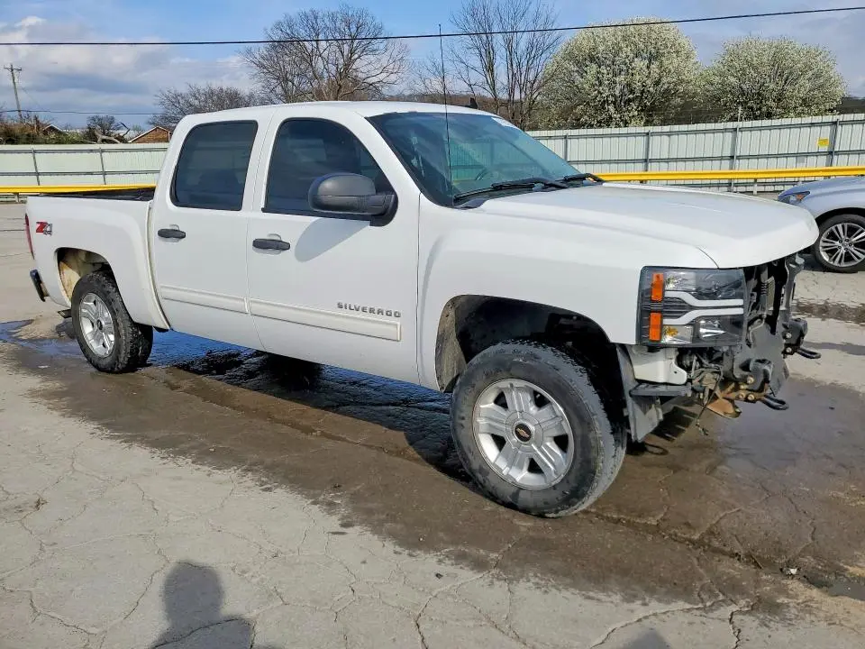 2011 CHEVROLET SILVERADO K1500 LT  