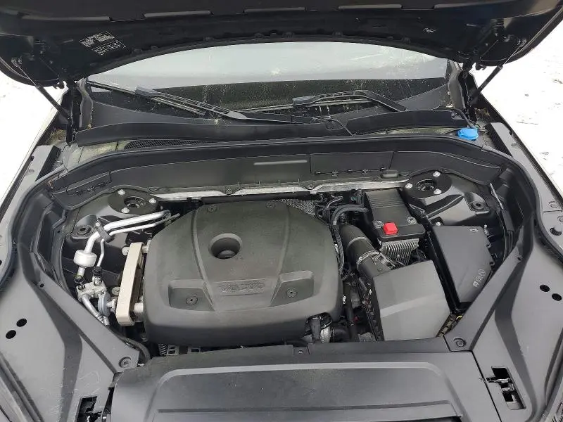 2018 VOLVO XC90 T5  