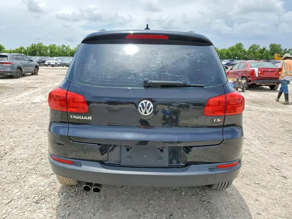 2017 VOLKSWAGEN TIGUAN S  