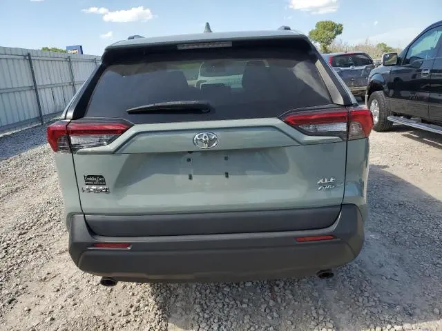 2019 TOYOTA RAV4 XLE  