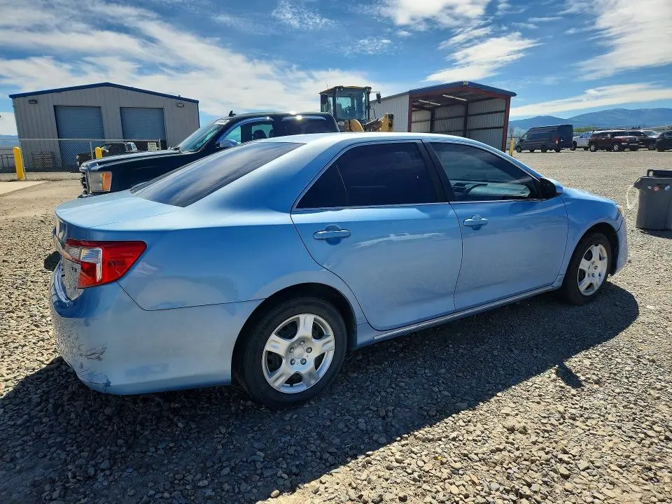 2013 TOYOTA CAMRY LE  