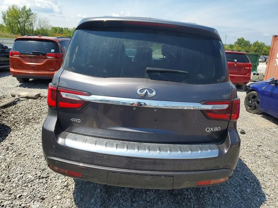 2023 INFINITI QX80 LUXE  