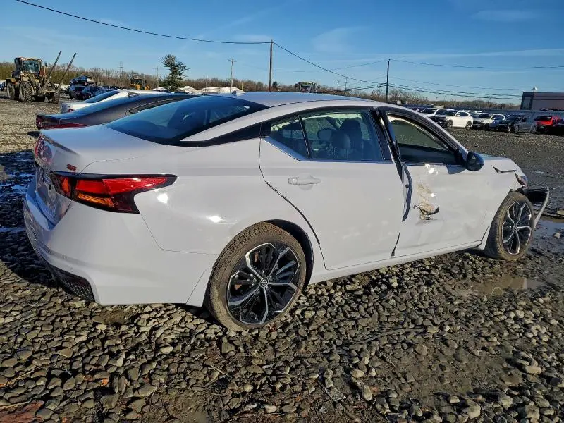 2025 NISSAN ALTIMA SR  