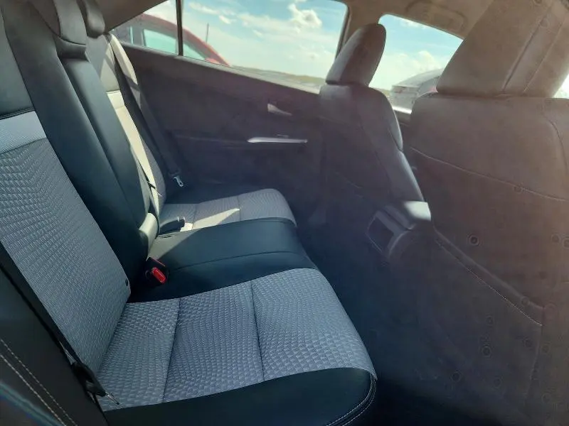 2012 TOYOTA CAMRY SE  
