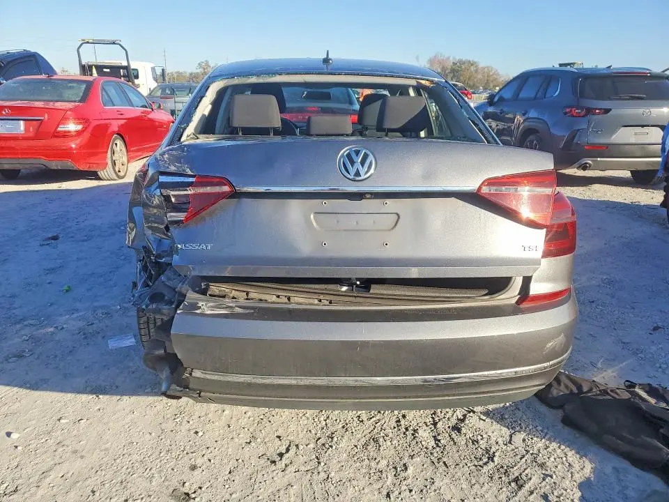 2017 VOLKSWAGEN PASSAT S  