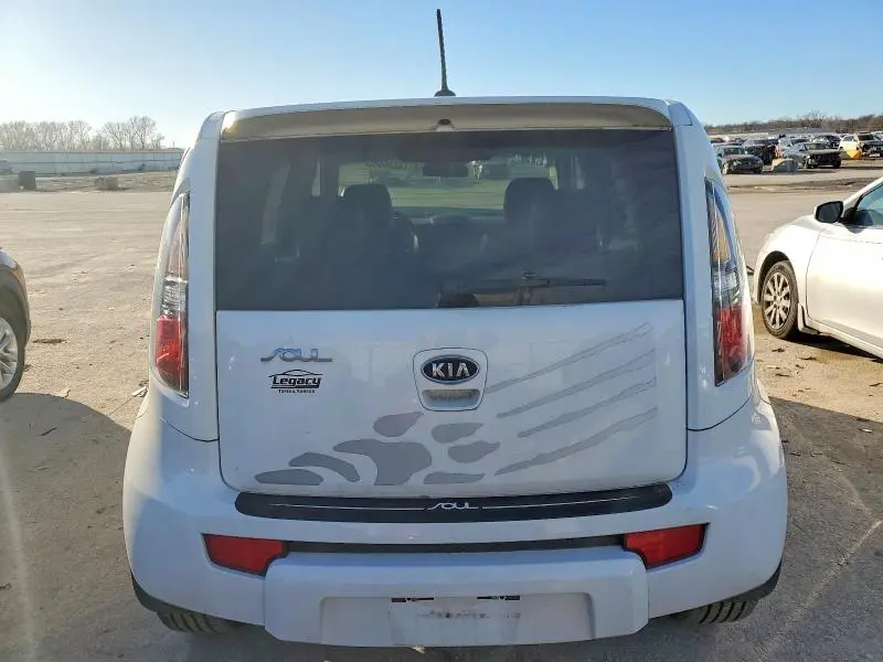 2011 KIA SOUL +  