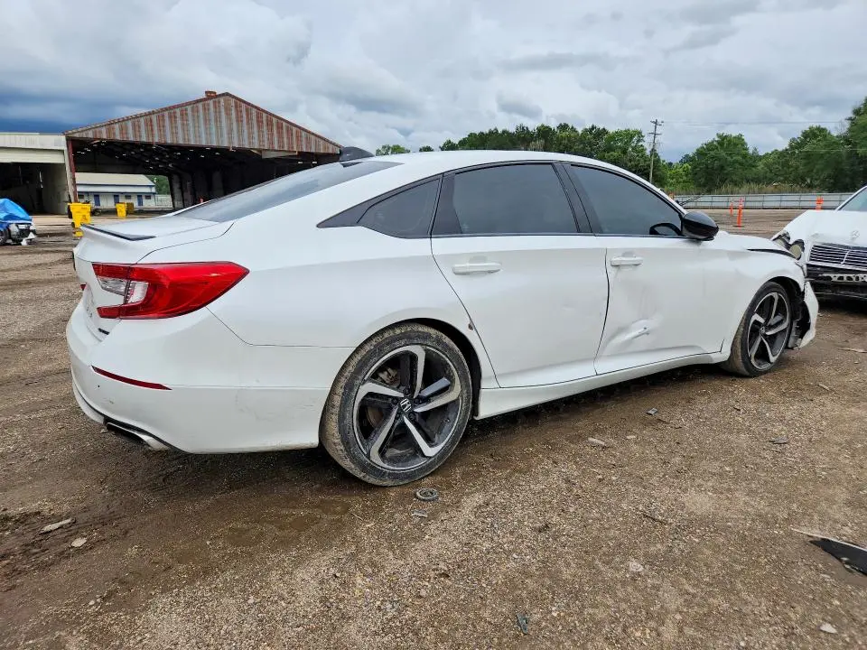 2021 HONDA ACCORD   