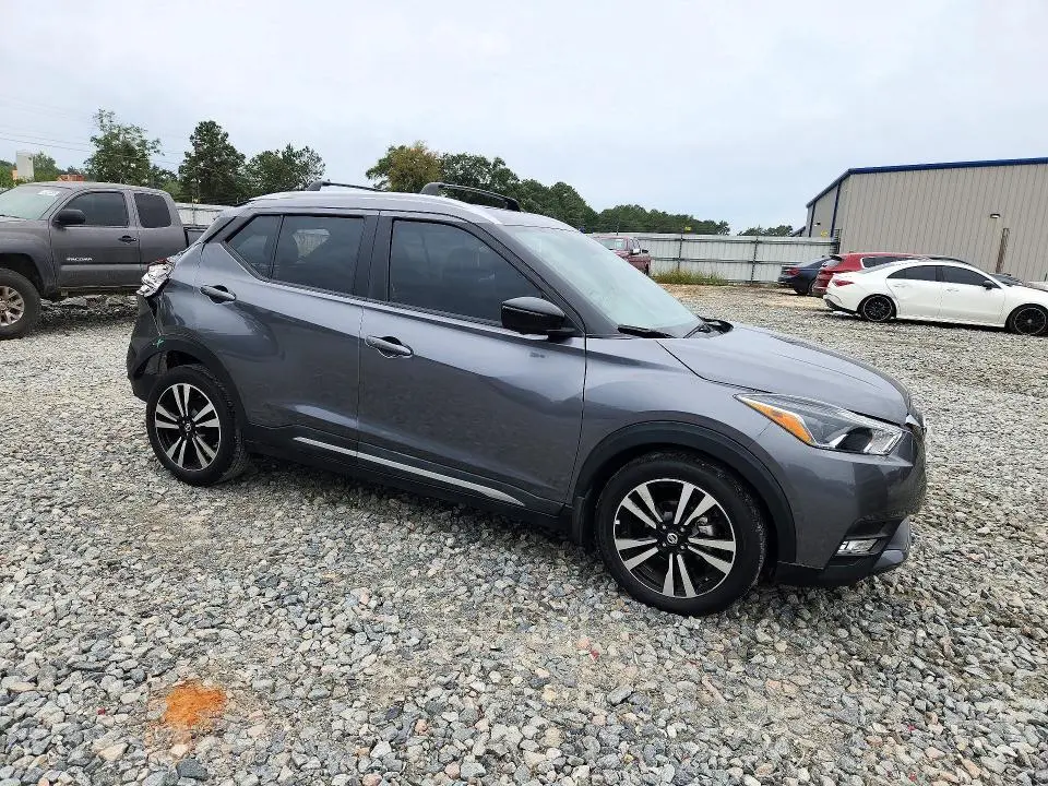 2018 NISSAN KICKS SR  