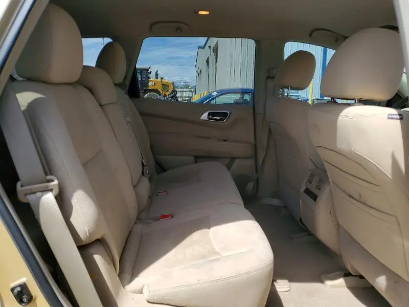 2013 NISSAN PATHFINDER S  