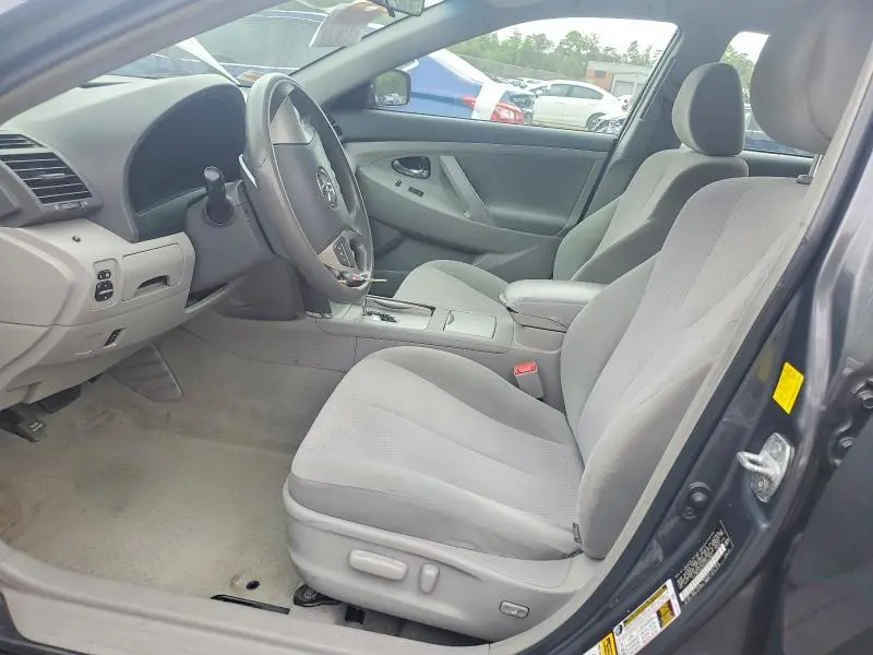 2011 TOYOTA CAMRY LE  